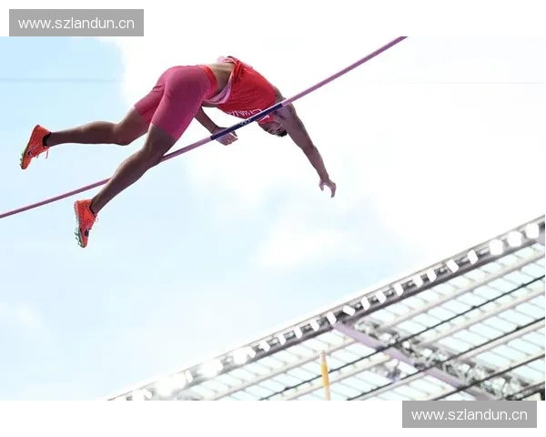 跳高技巧与训练方法全解析 提升跳跃高度的关键因素与训练步骤